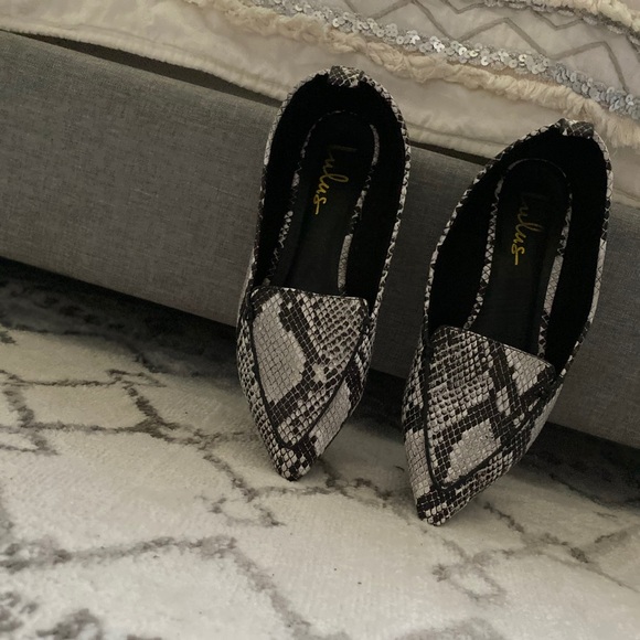 Lulus snake print flats - Picture 4 of 5